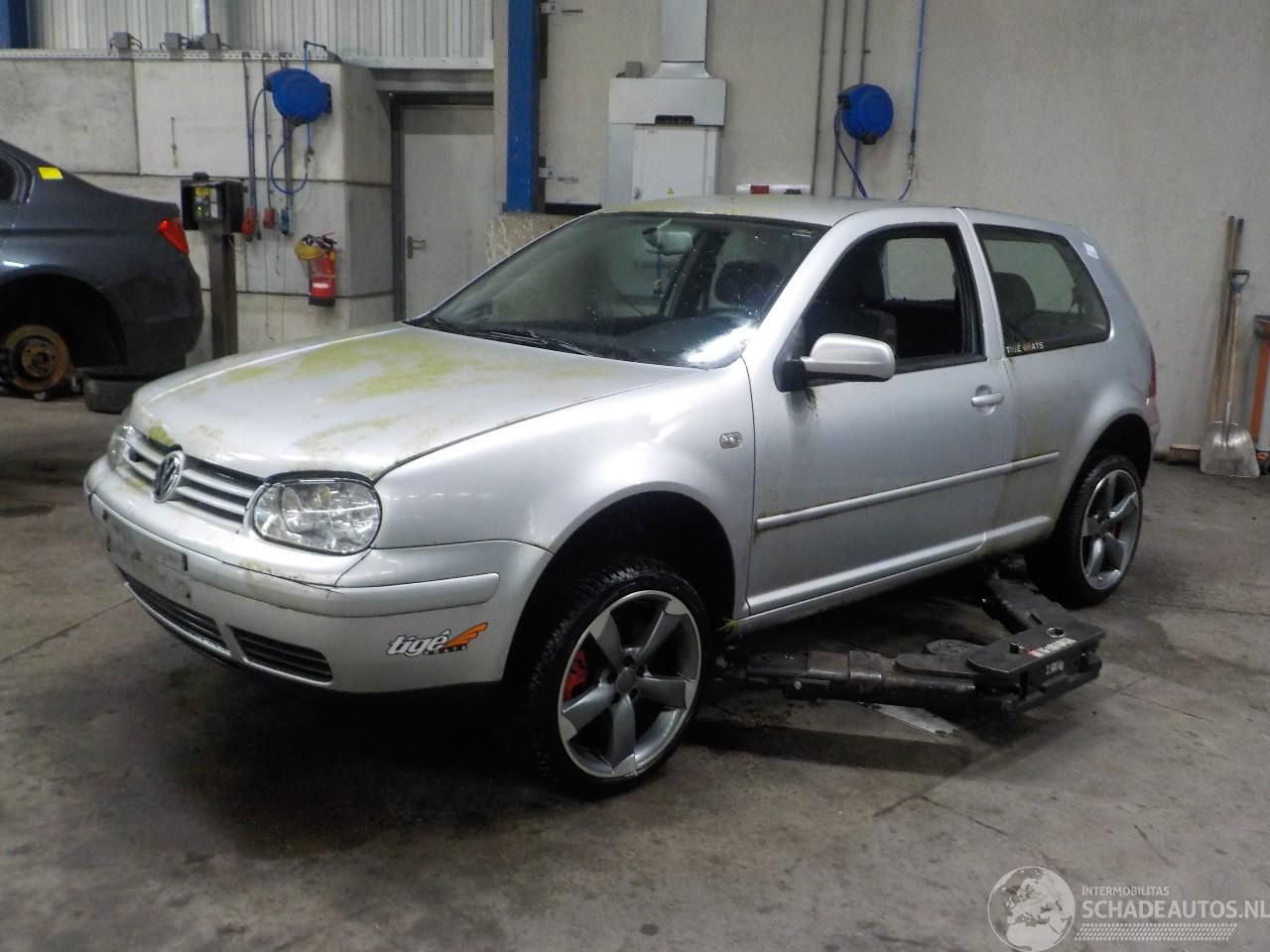 Volkswagen Golf Golf IV (1J1) Hatchback 2.3 V5 GTI 20V (AQN) [125kW]  (10-2000/06-2005=
)