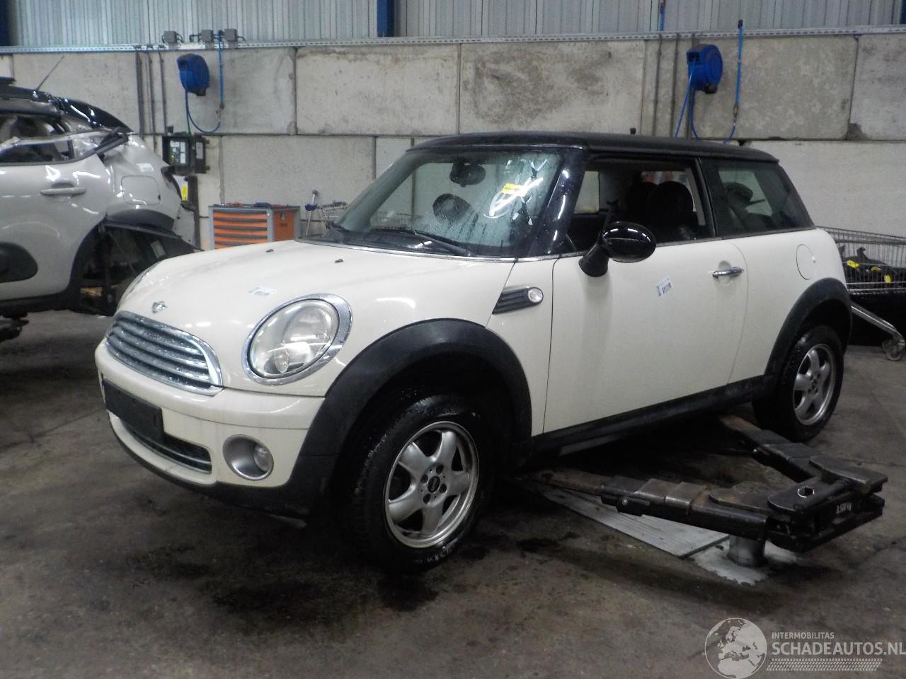 Mini Mini Mini (R56) Hatchback 1.6 16V Cooper (N12-B16A) [88kW]  (10-2006/02-201=
2)