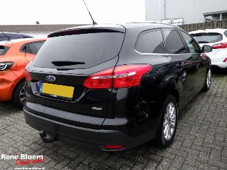 skadebil auto Ford Focus 1.0 Titanium Airco 5drs 2016/10