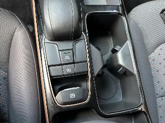 Hyundai Ioniq Comfort EV 120pk aut + f1 flippers - nap - 2x laadkabels - navi - camera - front + line assist - keyless entry + start picture 43