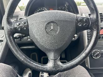Mercedes A-klasse 150 1.5i 95pk automaat Polar Star - nap - airco - cruise - lmv - mistlampen - licht + regensensor + dimmend spiegel picture 34