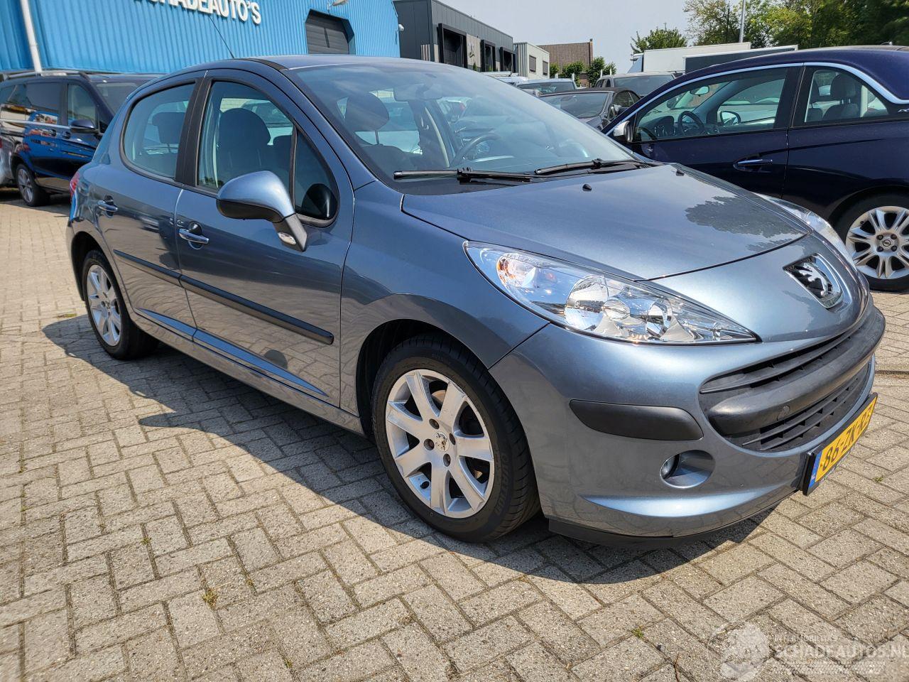 Peugeot 207 Peugeot 207 5 Drs 1.4 VTi Cool \'n Blue