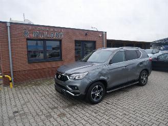krockskadad bil auto Ssang yong Rexton 2.2 4x4 7 persoons 2019/2