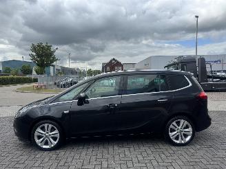 Opel Zafira Tourer 1.7 Cosmo 7Persoons picture 2