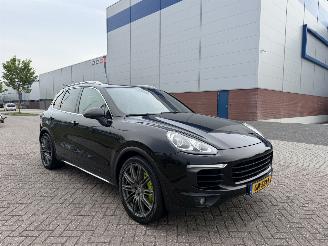Porsche Cayenne 3.0 S E-Hybrid picture 3