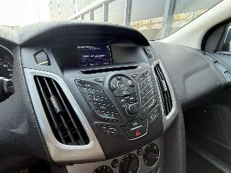 Ford Focus 1.6 TDCI ECOnetic Navi PDC picture 10