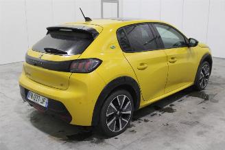 Peugeot 208  picture 4