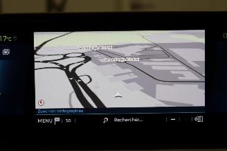 Peugeot 208  picture 11