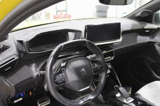 Peugeot 208  picture 7