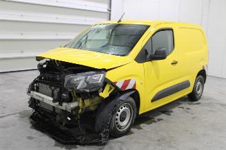 skadebil auto Peugeot Partner  2020/1