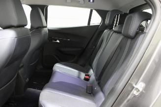 Peugeot 2008  picture 12