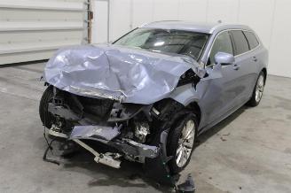 Uttjänta bilar auto Volvo V-90 V90 2019/8