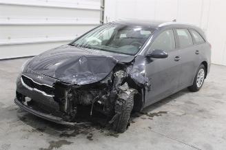 Uttjänta bilar auto Kia Cee d cee'd 2021/6