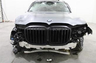 BMW X7  picture 7
