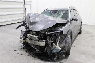 Unfallwagen Mercedes GLB 200 2021/6