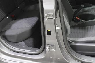 Peugeot 208  picture 20