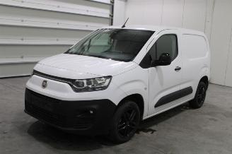 damaged passenger cars Fiat Doblo  2022/11