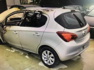 Vrakbiler auto Opel Corsa BENZINE - 1229CC - 51KW 2017/4