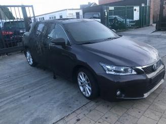 Salvage car Lexus Ct 1800CC - 73KW - BENZINE/HYBRIDE 2011/10