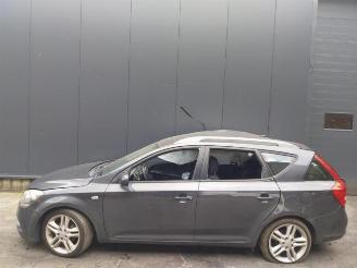 Kia Cee d Cee'd Sporty Wagon (EDF), Combi, 2007 / 2012 1.6 CRDi 90 16V picture 3