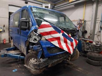 Vrakbiler auto Peugeot Boxer Boxer (U9), Van, 2006 2.2 HDi 110 Euro 5 2011/10