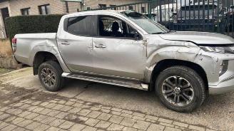 Mitsubishi L-200 L-200, Pick-up, 2014 2.2 DI-D 4WD picture 4