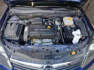 Opel Astra Astra H Twin Top (L67), Cabrio, 2005 / 2010 1.6 16V picture 21