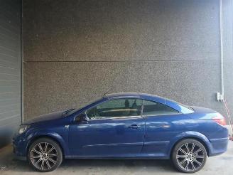 Opel Astra Astra H Twin Top (L67), Cabrio, 2005 / 2010 1.6 16V picture 3