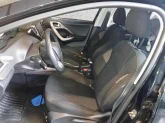 Peugeot 2008 2008 (CU), MPV, 2013 / 2019 1.2 Vti 12V PureTech 82 picture 12