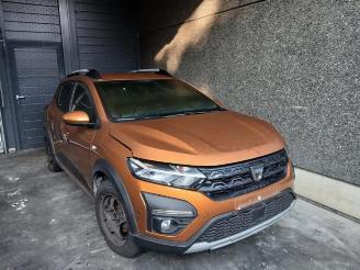 Vrakbiler auto Dacia Sandero Sandero III, Hatchback, 2021 1.0 TCe 90 12V 2022/5