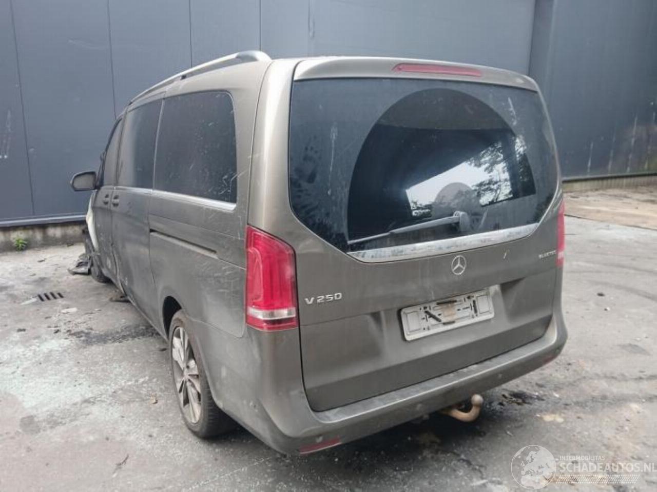 Mercedes V-klasse V (447.8), MPV, 2014 2.1 250 BlueTEC, 250 d 16V