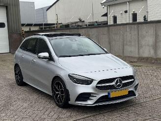 Mercedes B-klasse 220D 190Pk Premium Plus AMG Pakket Pano Memory Sfeerverlichting Trekhaak picture 2