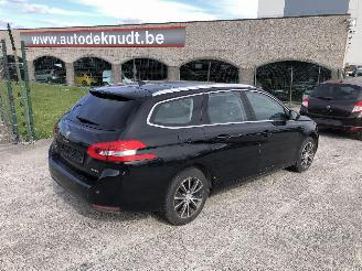 Damaged car Peugeot 308 1.2 TURBO 2016/9