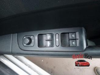 Skoda Superb Superb (3TAA), Hatchback, 2008 / 2015 2.0 TDI 16V picture 12