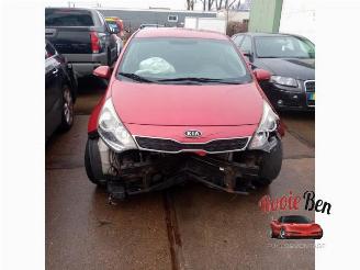 Vrakbiler auto Kia Rio Rio III (UB), Hatchback, 2011 / 2017 1.2 CVVT 16V 2012/6