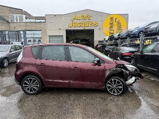 Voiture accidenté Renault Scenic 1.5 DCI 2015/3