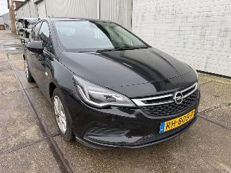 Opel Astra 1.0 Online Edition picture 1