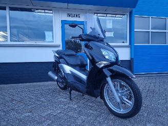 skadebil motor Yamaha  VP 250 CC 2009/9