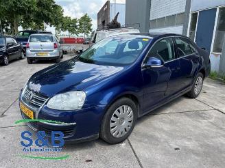 Vrakbiler auto Volkswagen Jetta Jetta III (1K2), Sedan, 2005 / 2010 1.6 FSI 16V 2006/1
