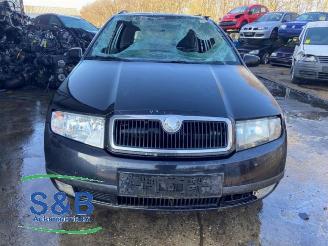 Vrakbiler auto Skoda Fabia Fabia (6Y5), Combi 5-drs, 2000 / 2007 1.4i 2001/12