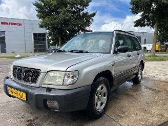 skadebil auto Subaru Forester 2.0 16V X SUV  Benzine 1.994cc 92kW (125pk) 4x4 1998-06/2002-06 (SF5) EJ202 2000/7