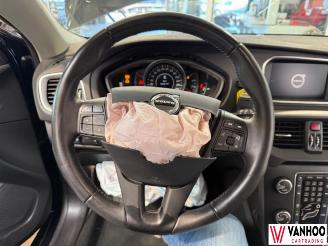 Volvo V-40  picture 11