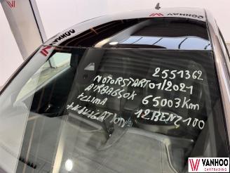 Peugeot 208  picture 20