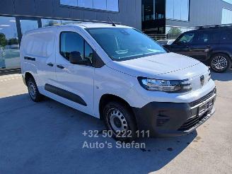 Vaurioauto  passenger cars Peugeot Partner PREMIUM 2024/10