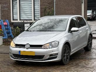 skadebil auto Volkswagen Golf 1.6 TDI NAP RIJDBAAR 2017/1