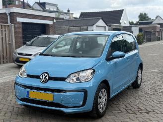 krockskadad bil auto Volkswagen Up! 1.0 BMT Move Up 2019/1