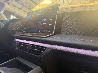 Volkswagen Tiguan 1.5 eTSI AUTOMAAT Nieuwste model! picture 35