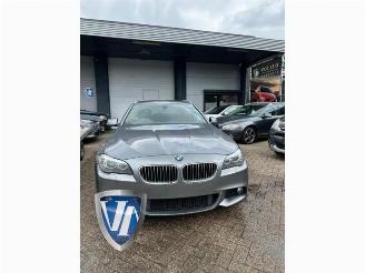 Vrakbiler auto BMW 5-serie  2013/8