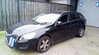 Volvo V-60 V60 I (FW/GW), Combi, 2010 / 2018 2.0 D3 20V picture 2